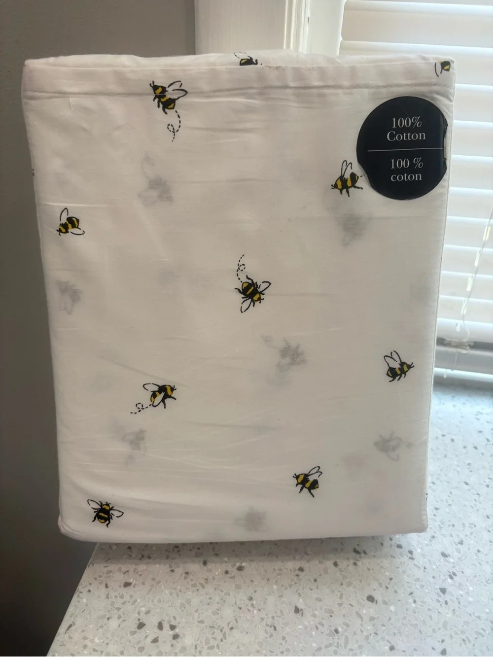 Kate Spade 100% Cotton Percale Dainty Flying BUMBLE BEES Sheet Set- Queen size